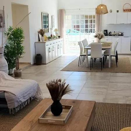 Roccapina Villa *